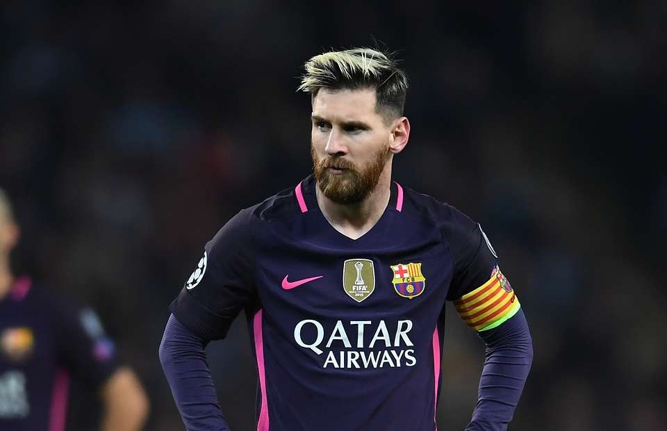 Messi không có tên trong top 10 cầu thủ xuất sắc nhất theo bình chọn của Tổng biên tập tờ Goal