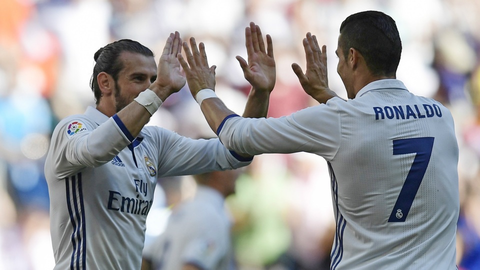 C.Ronaldo chính thức gia hạn hợp đồng với Real Madrid - 1 Sau Bale, C.Ronaldo đã đồng ý ký hợp đồng mới với Real Madrid