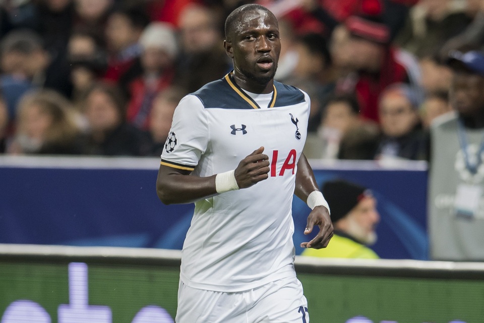 So với phong độ ở Euro 2016, rõ ràng hình ảnh của Moussa Sissoko ở Tottenham nhạt nhòa hơn rất nhiều. Cầu thủ này không đặt bất kỳ dấu ấn đáng kể nào ở White Hart Lane và mới chỉ có 1 trận ra sân đủ 90 phút.