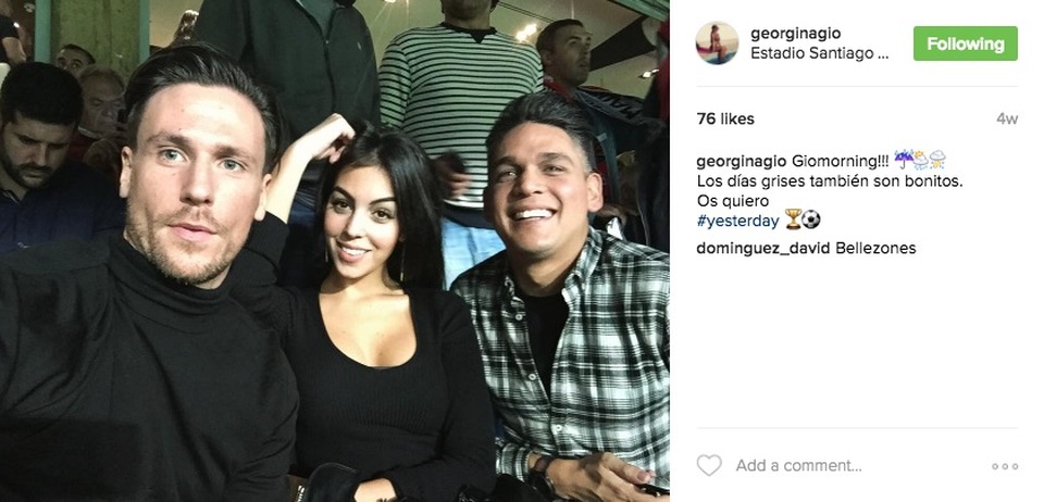 Yêu say đắm, C.Ronaldo dẫn bạn gái về ra mắt mẹ - 10 Yêu say đắm, C.Ronaldo dẫn bạn gái về ra mắt mẹ - 10