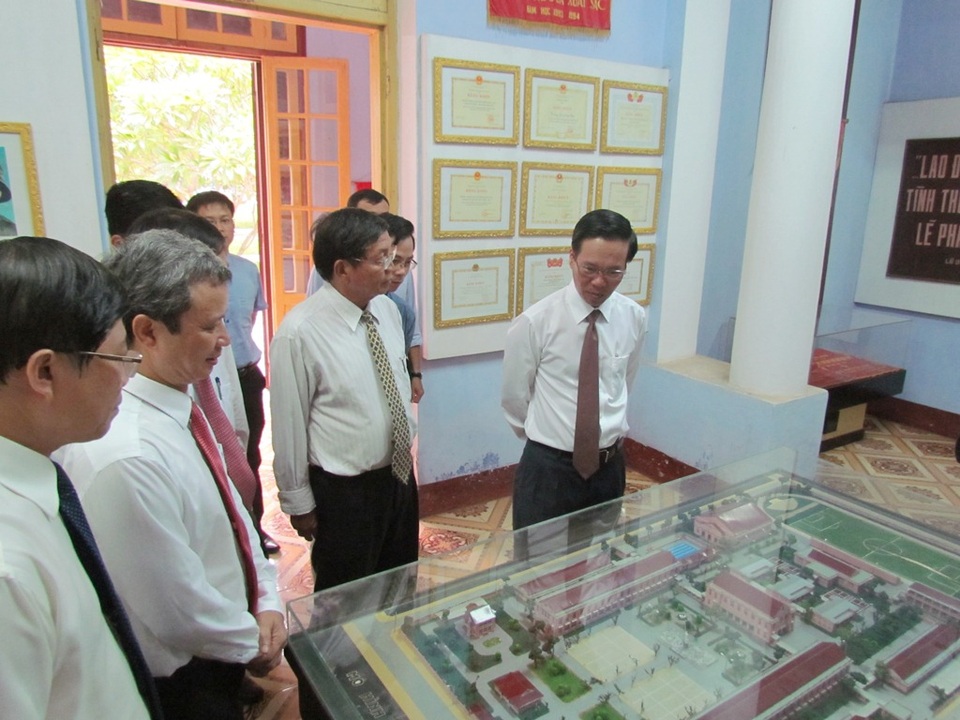 Trưởng Ban Tuyên giáo Trung ương dự khai giảng ở ngôi trường 120 năm tuổi - 4 Trưởng Ban Tuyên giáo Trung ương dự khai giảng ở ngôi trường 120 năm tuổi - 4