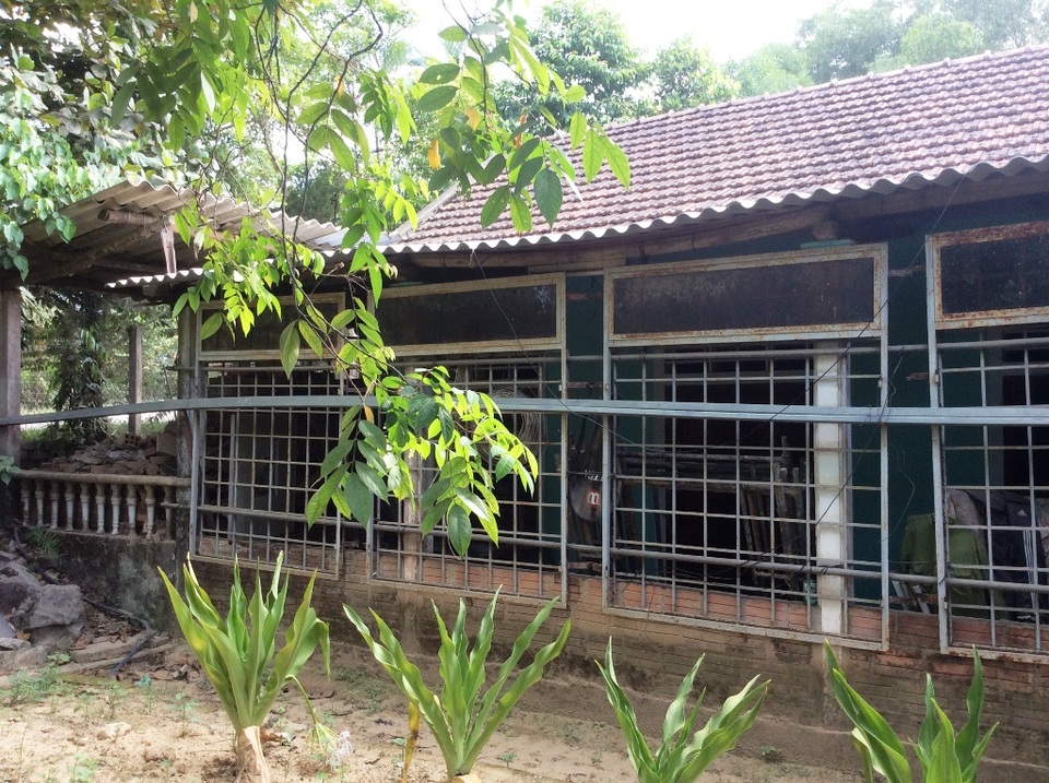 Xây “biệt phủ” không phép bị phạt... 2 triệu đồng? - 5 Các dãy nhà cấp 4