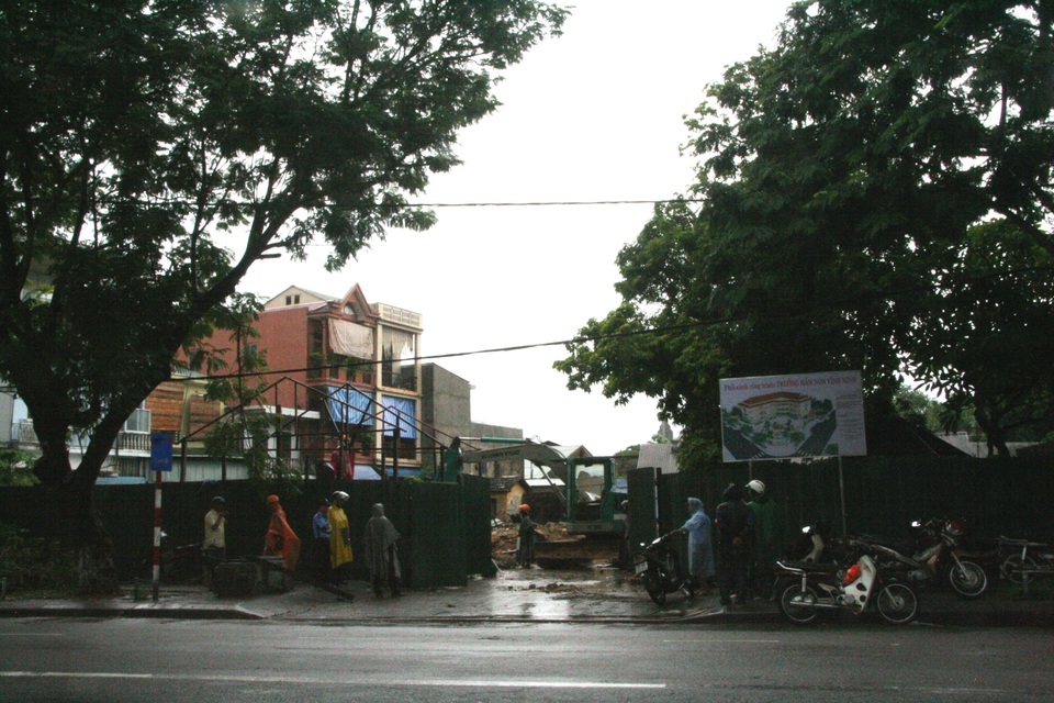 Việc cưỡng chế khu đất, nhà đã hoàn tất vào 11h30 trưa 12/9