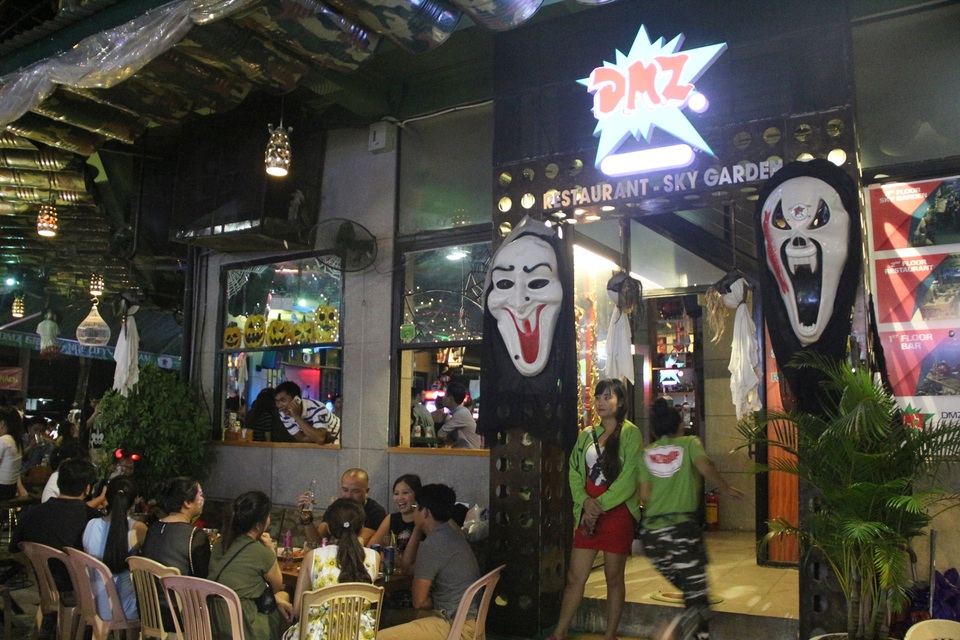 Huế: Phố Tây sôi động cùng lễ hội hóa trang Halloween - 7