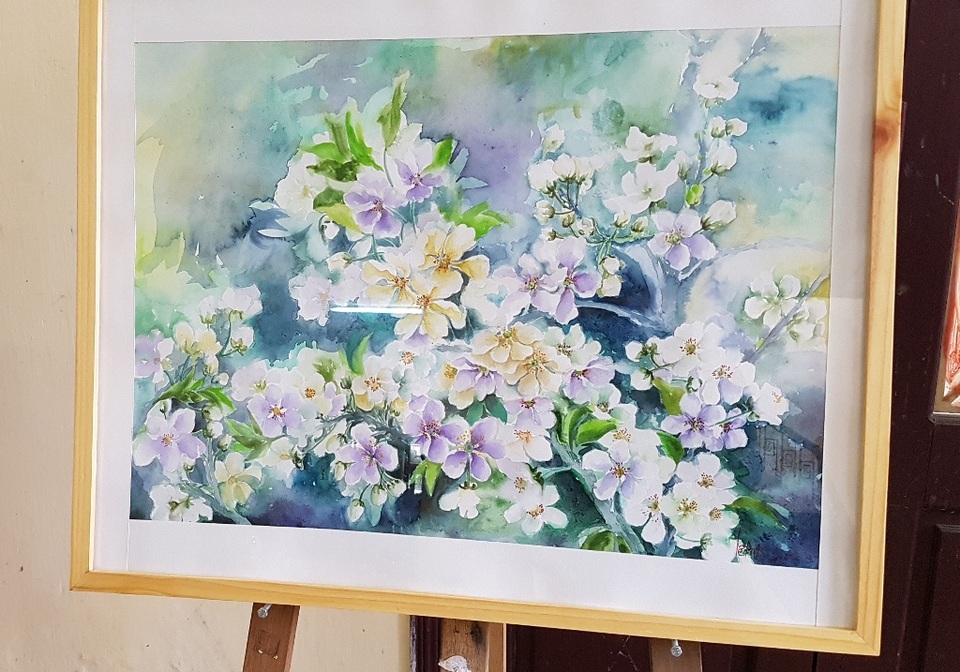 Sinh viên Nghệ thuật Huế triển lãm tác phẩm tri ân thầy cô - 5 Hoa – Lê Thị Linh – Màu nước 50x70cm