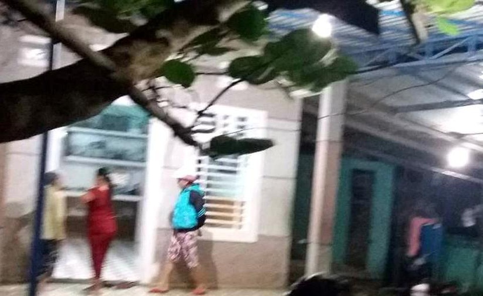 
Ngôi nhà của cha con ông Khuyên, nơi xảy ra án mạng vừa chiều tối 23/11
