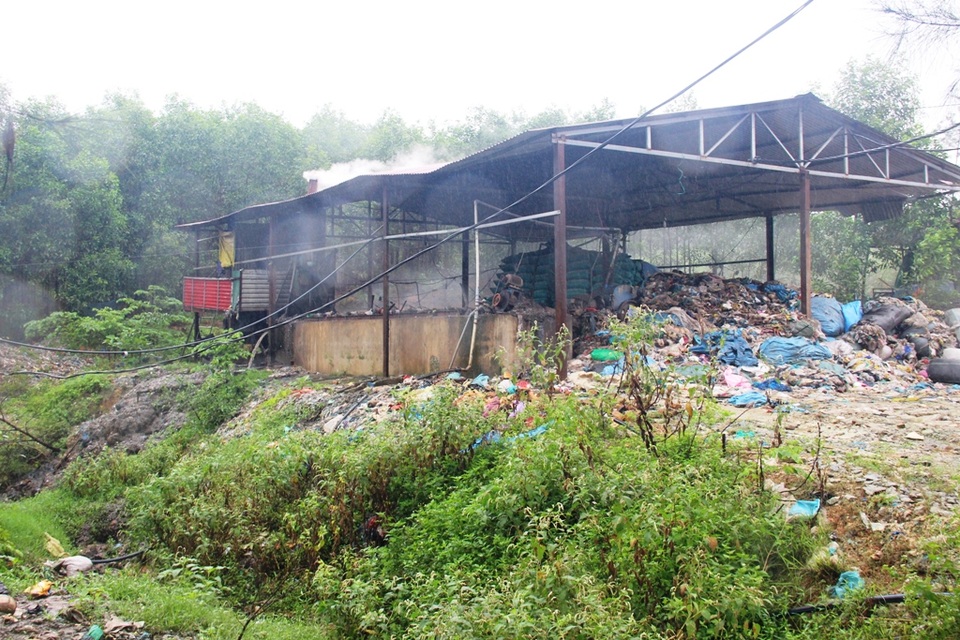 Việc xử lý rác 200 tấn/ ngày đã bị giảm hẳn từ khi 1 lò đốt dừng hoạt động