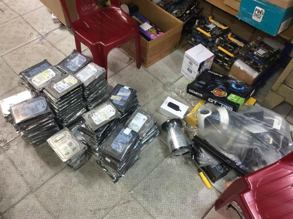 Triệt phá đường dây nhập lậu điện tử cực lớn tại TP.HCM - 4 Phần lớn các thiết bị này có nguồn gốc không rõ ràng, trị giá cực lớn