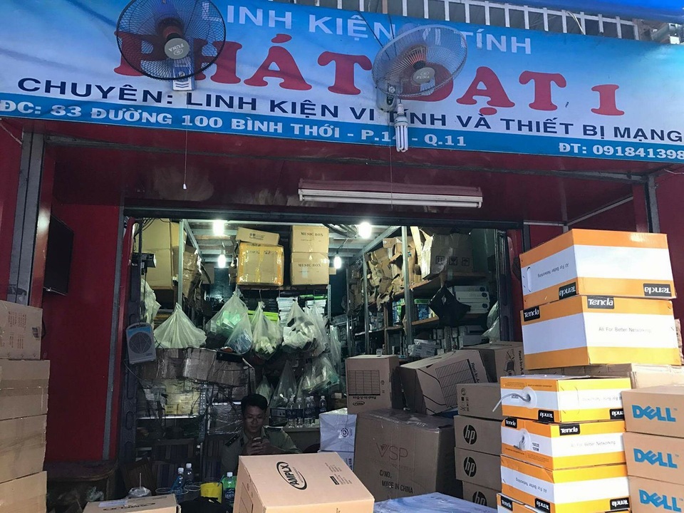 Triệt phá đường dây nhập lậu điện tử cực lớn tại TP.HCM - 1 Nhiều thiết bị, linh kiện điện tử, buôn lậu bị thu giữ