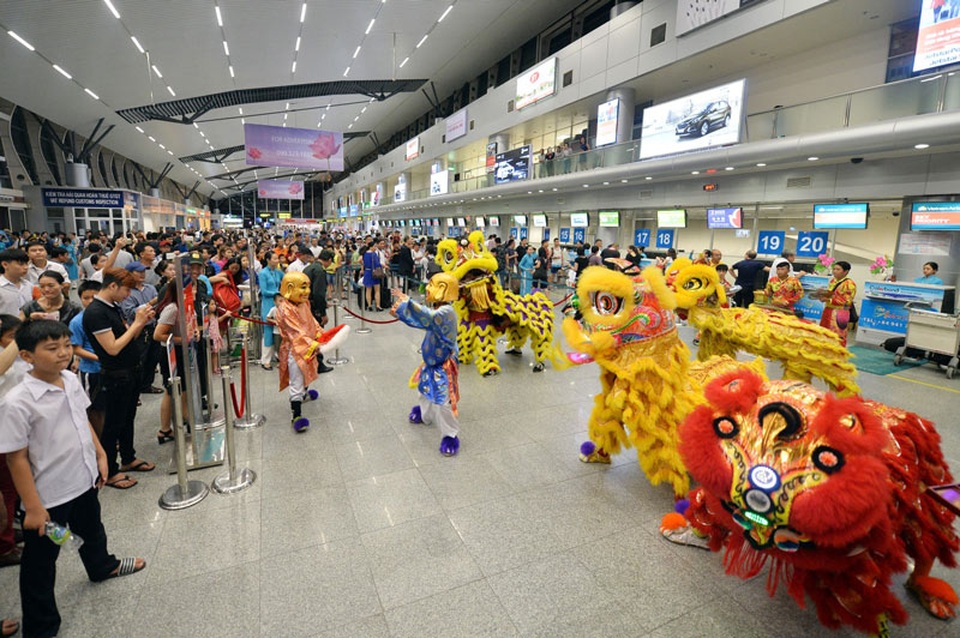 Bất ngờ về chuyến bay Trung thu của hai hãng hàng không - 5 Tết Trung thu Vietnam Airlines tổ chức tại sân bay