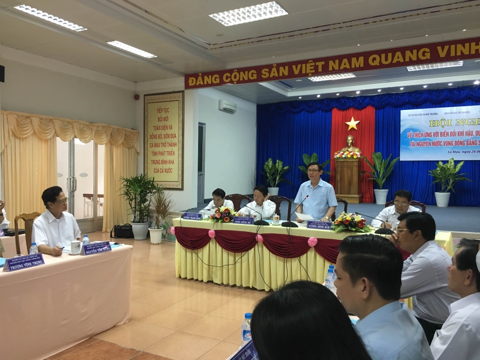 
Phó Thủ tướng Vương Đình Huệ khẳng định cả hệ thống chính trị phải vào cuộc để ứng phó với biến đổi khí hậu.
