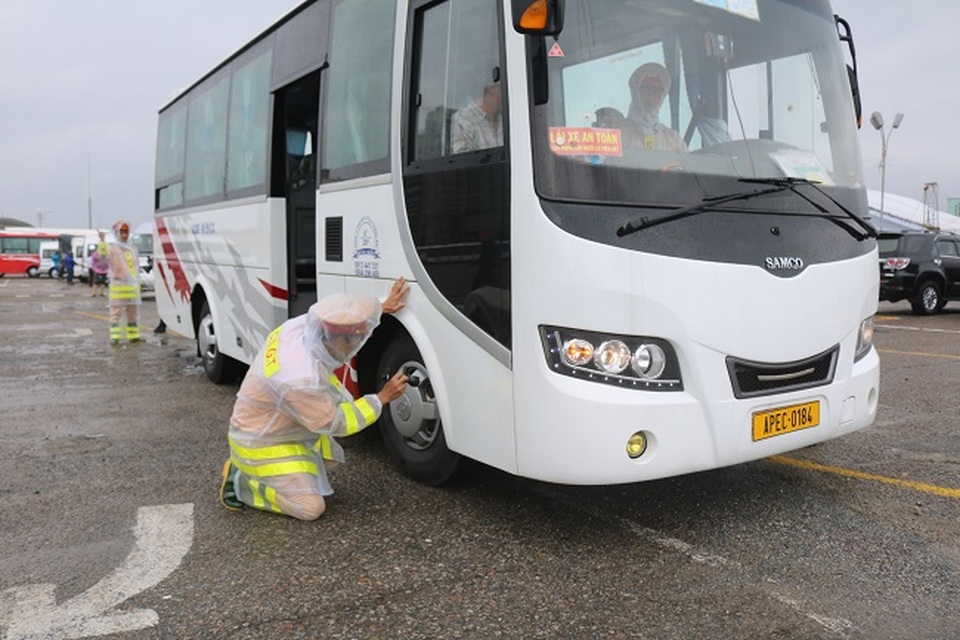 Hoàn tất kiểm định 900 xe ô tô phục vụ Tuần lễ cấp cao APEC - 6 Hoàn tất kiểm định 900 xe ô tô phục vụ Tuần lễ cấp cao APEC - 6