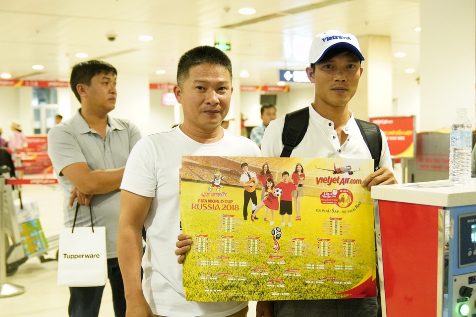 Hành khách hào hứng với lịch thi đấu World Cup 2018 trên máy bay - 7 Hành khách hào hứng với lịch thi đấu World Cup 2018 trên máy bay - 7