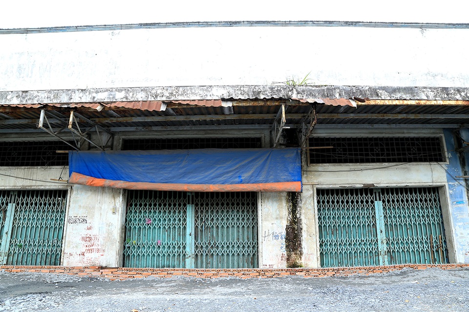 Hàng chục doanh nghiệp đóng cửa vì nhà thành “hầm” - 8 Hàng chục doanh nghiệp đóng cửa vì nhà thành “hầm” - 8