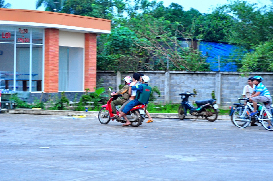 Hiện trường ngổn ngang vụ 600 học viên trốn trại cai nghiện - 14 Hiện trường ngổn ngang vụ 600 học viên trốn trại cai nghiện - 14
