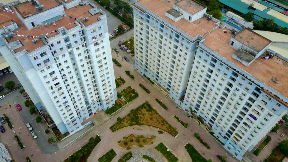 Những khu nhà tái định cư trên đất vàng Hà Nội bị bỏ không - 12
Trong ba toà nhà, chỉ có toà CT1 C là có đông người đến ở.