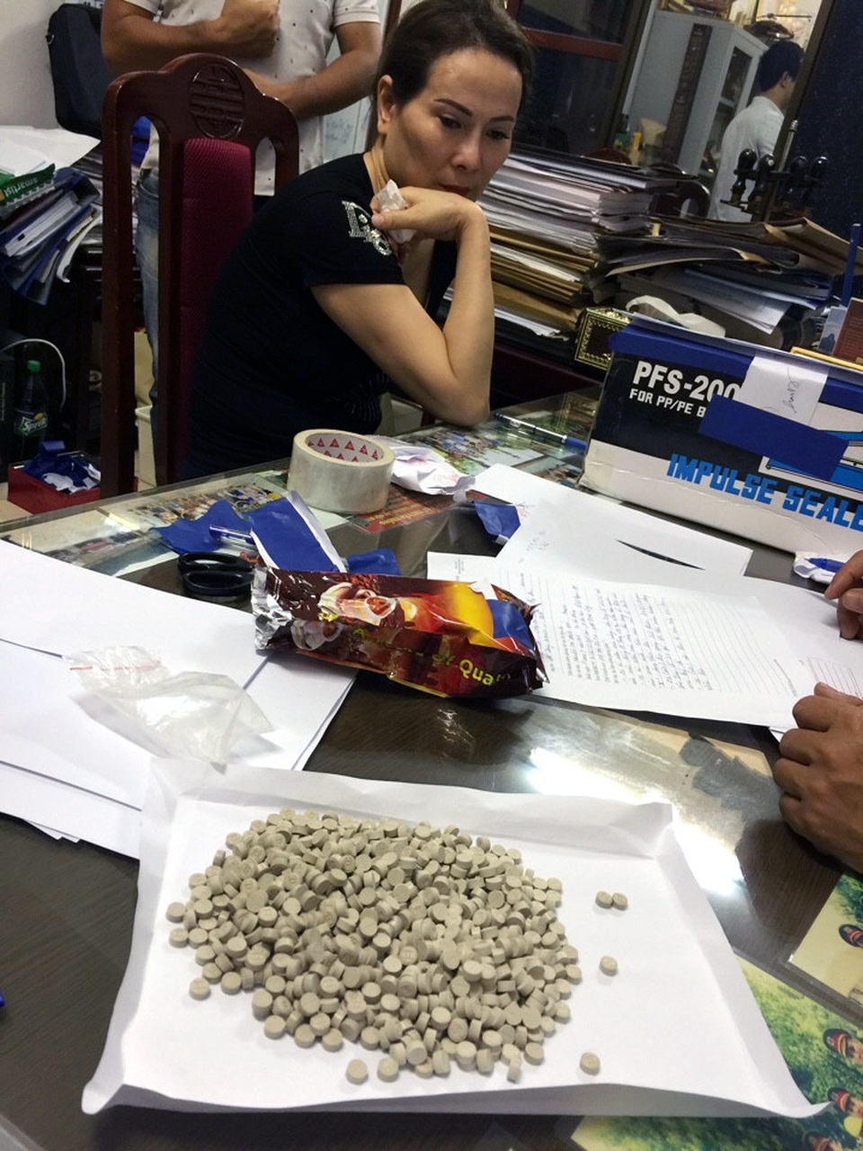Phá đường dây ma túy lớn, thu nhiều súng, lựu đạn giữa trung tâm Hà Nội - 1 Đối tượng Nguyễn Thị Hồng Hải.