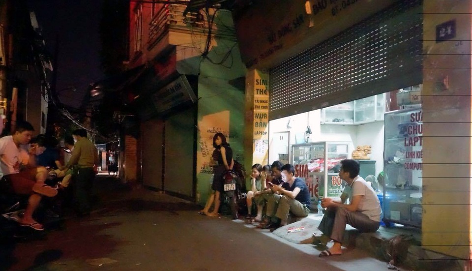 Nữ sinh tử vong trong nhà trọ sau 4 ngày mất liên lạc - 1 Khu vực ngách trong ngõ 175 Xuân Thủy, nơi có nhà trọ xảy ra vụ việc.