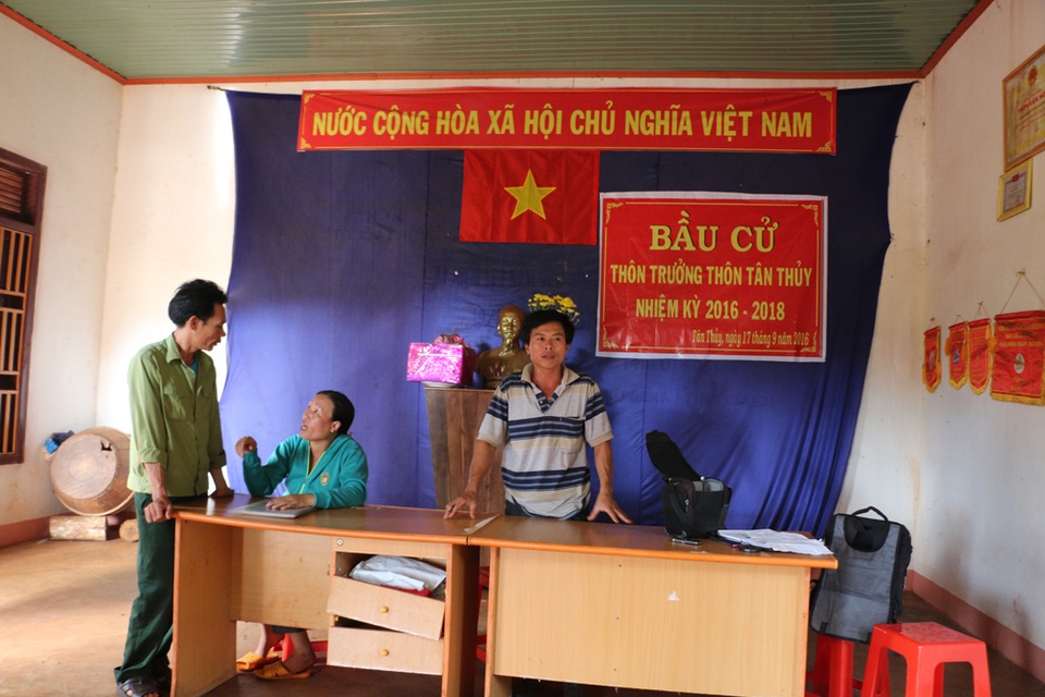 Cuộc bầu cử Trưởng thôn Ia Vê bất thành do những bức xúc từ tiền hỗ trợ hạn hán chưa được giải quyết