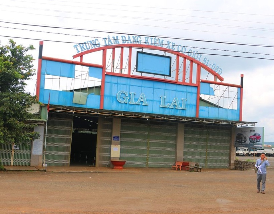 Một cán bộ đăng kiểm bị dọa giết với “giá” 50 triệu đồng? - 1 Trung tâm Đăng kiểm 81-03D