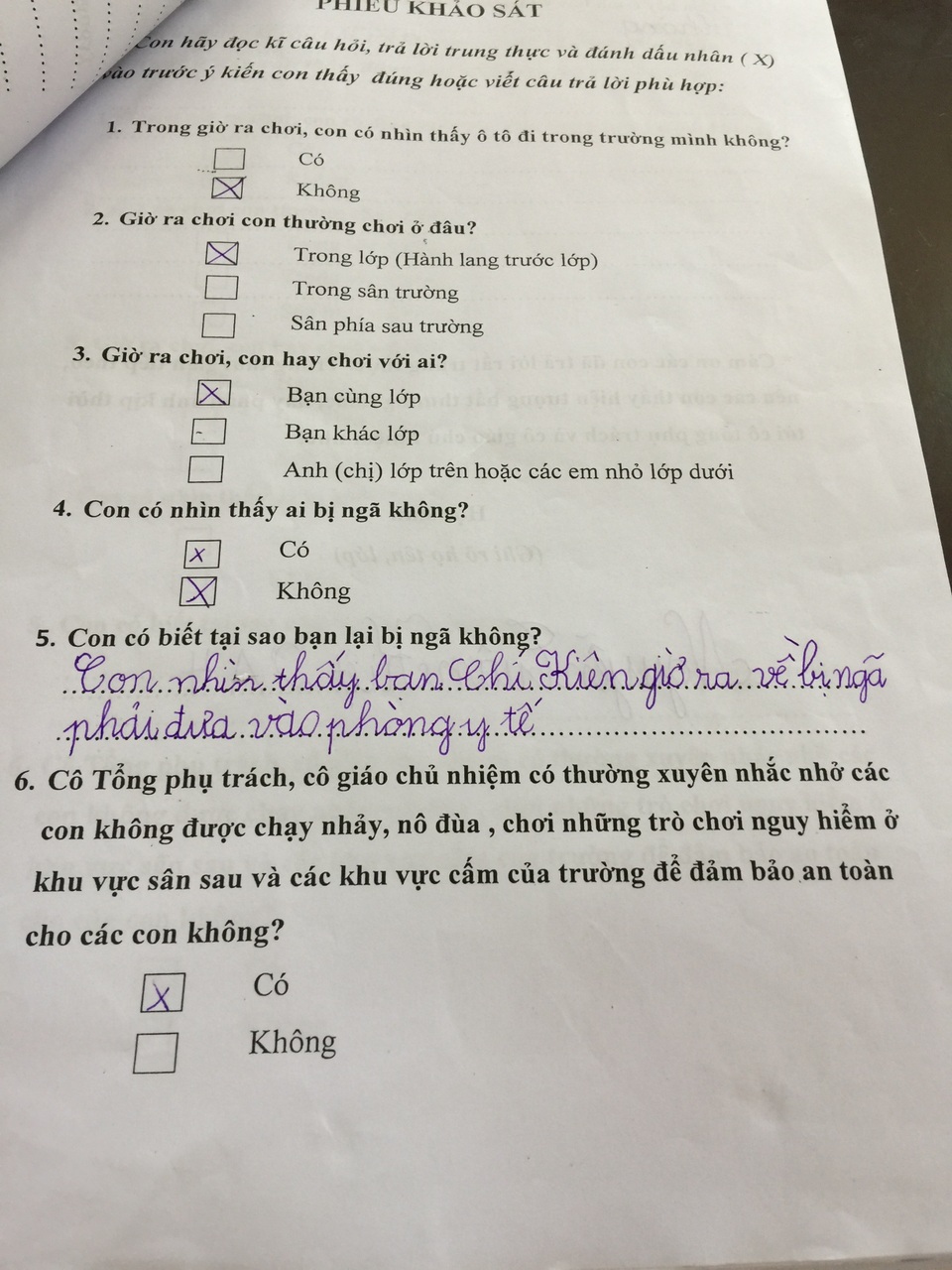 Nhận xét của một học sinh trong số 4 học sinh chơi cùng cháu Kiên lúc xảy ra tai nạn ở phiếu khảo sát.