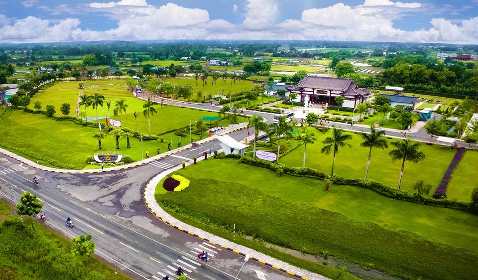 Rửa chân báo hiếu cha mẹ - món quà vô giá mùa vu lan - 3 Toàn cảnh công viên nghĩa trang Sài Gòn Thiên Phúc