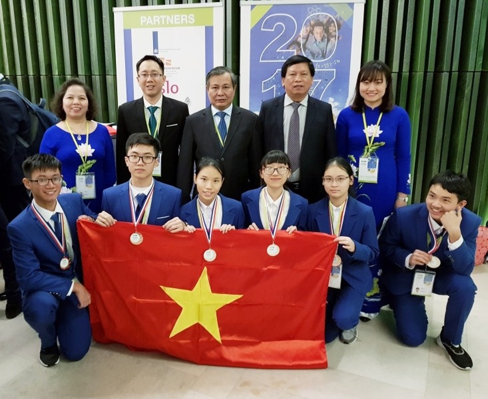 Việt Nam đoạt 6 Huy chương Olympic Khoa học trẻ quốc tế 2017 - 1 Việt Nam đoạt 6 Huy chương Olympic Khoa học trẻ quốc tế 2017 - 1