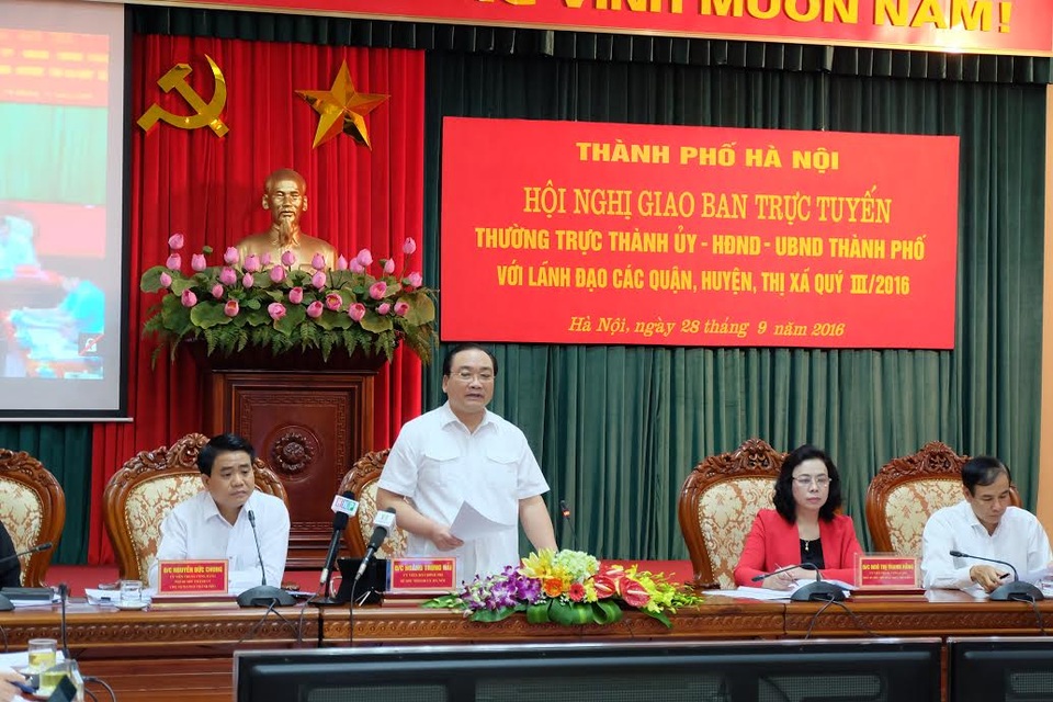 Bí thư Hà Nội: Kiểm soát xe cá nhân, không chỉ xe máy mà cả ô tô - 1 Bí thư Thành ủy Hà Nội Hoàng Trung Hải phát biểu chỉ đạo tại hội nghị