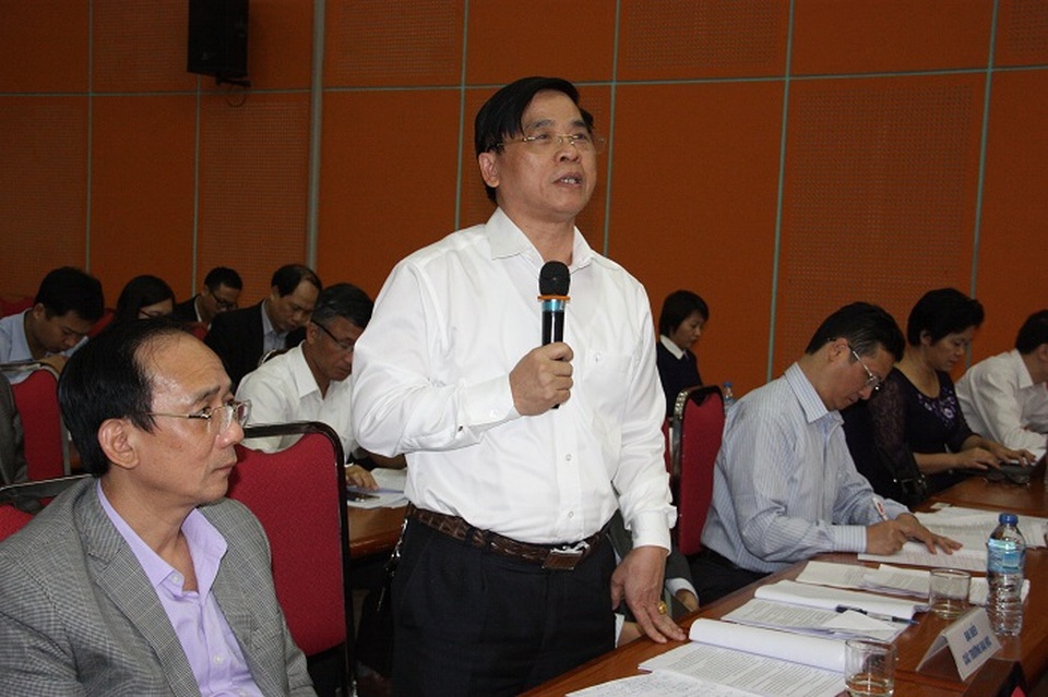 Sinh viên vào Hội đồng trường: "Dân chủ hay chỉ làm cồng kềnh bộ máy?” - 2 Nhiều lãnh đạo trường ĐH băn khoăn quy định đưa đại diện sinh viên tham gia vào Hội đồng trường.