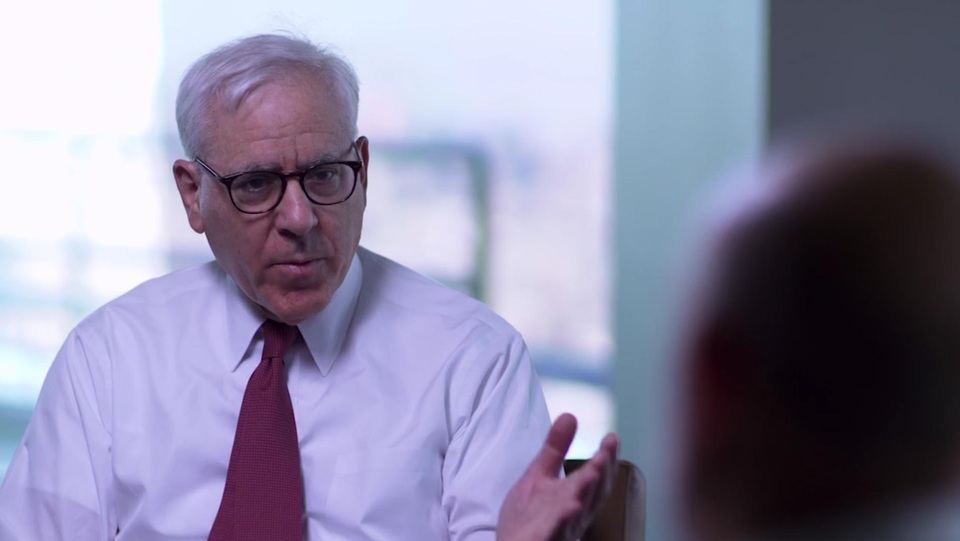 Điểm danh 10 trường ĐH sản sinh ra nhiều tỷ phú thế giới nhất hiện nay - 3 David Rubenstein, đồng sáng lập và đồng CEO của Carlyle Group, tốt nghiệp năm 1973. (Ảnh: Business Insider)