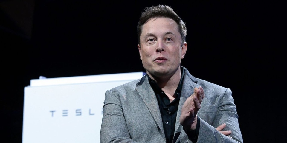 Điểm danh 10 trường ĐH sản sinh ra nhiều tỷ phú thế giới nhất hiện nay - 8 Elon Musk, đồng sáng lập PayPal và người sáng lập kiêm CEO của Tesla và SpaceX, tốt nghiệp năm 1997. (Ảnh: electrek.co)