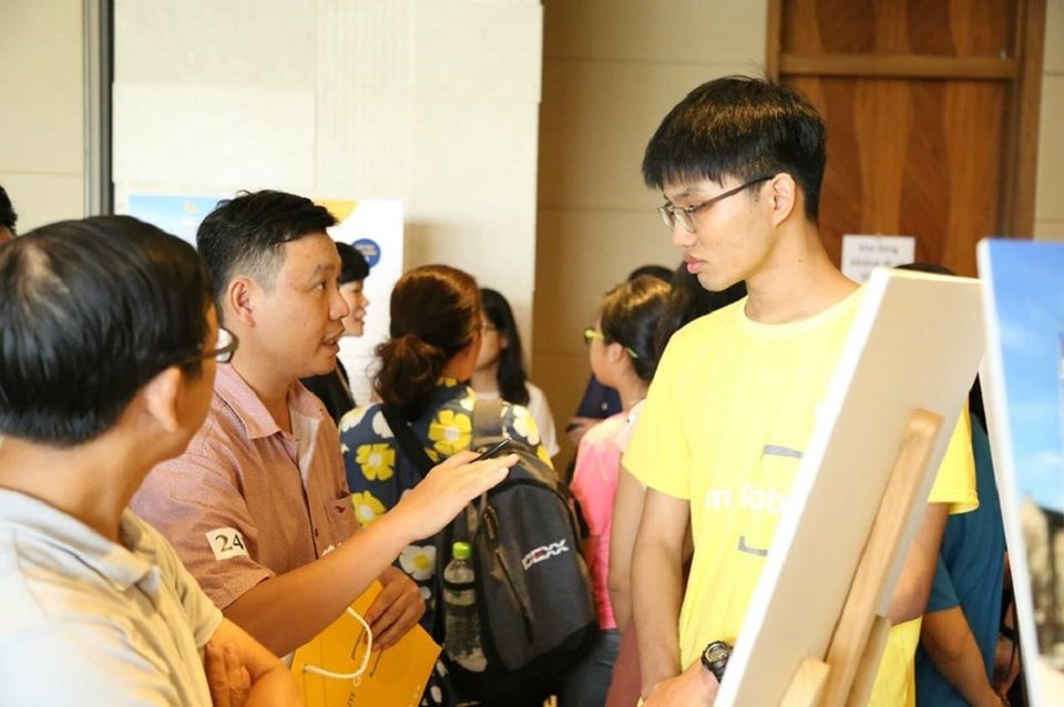 Vì sao cần có chiến lược riêng cho từng ngành khi ứng tuyển đại học Mỹ? - 3 Phụ huynh hỏi du học sinh Việt tại Mỹ về kinh nghiệm chọn ngành học.