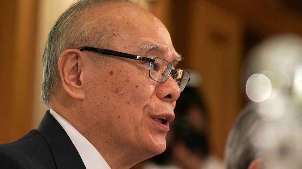 Giám đốc điều hành Đại học Y Tokyo Tetsuo Yukioka phát biểu trong họp báo tại Tokyo ngày 7/8. (Ảnh: PA)