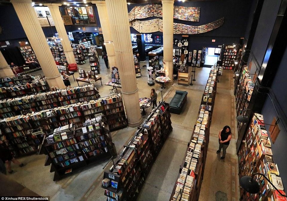 Điều thú vị bên trong những hiệu sách đẹp nhất thế giới - 5 The Last Bookstore. (Ảnh: Shutterstock)
