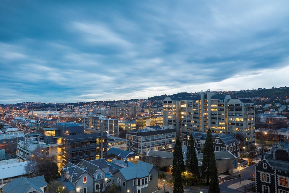 Khám phá thành phố du học Dunedin qua những biệt danh thú vị - 2 Khung cảnh về đêm thơ mộng ở Dunedin.