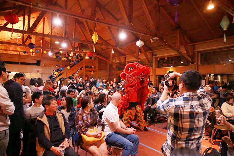 Náo nức đêm hội trung thu rước lân rồng của SV Việt tại Adelaide - 2