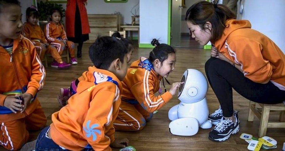 Robot trở thành giáo viên tại  hơn 60 trường mầm non Trung Quốc - 3