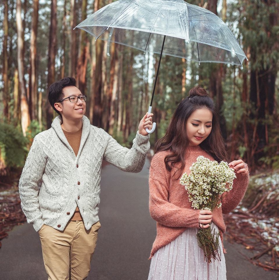 Chuyện tình đôi bạn hàng xóm đi nửa vòng trái đất mới gặp nhau - 3 Ngay từ lần đầu gặp mặt, Lâm đã “phải lòng” cô nàng xinh đẹp, thông minh nhưng không dám lộ.