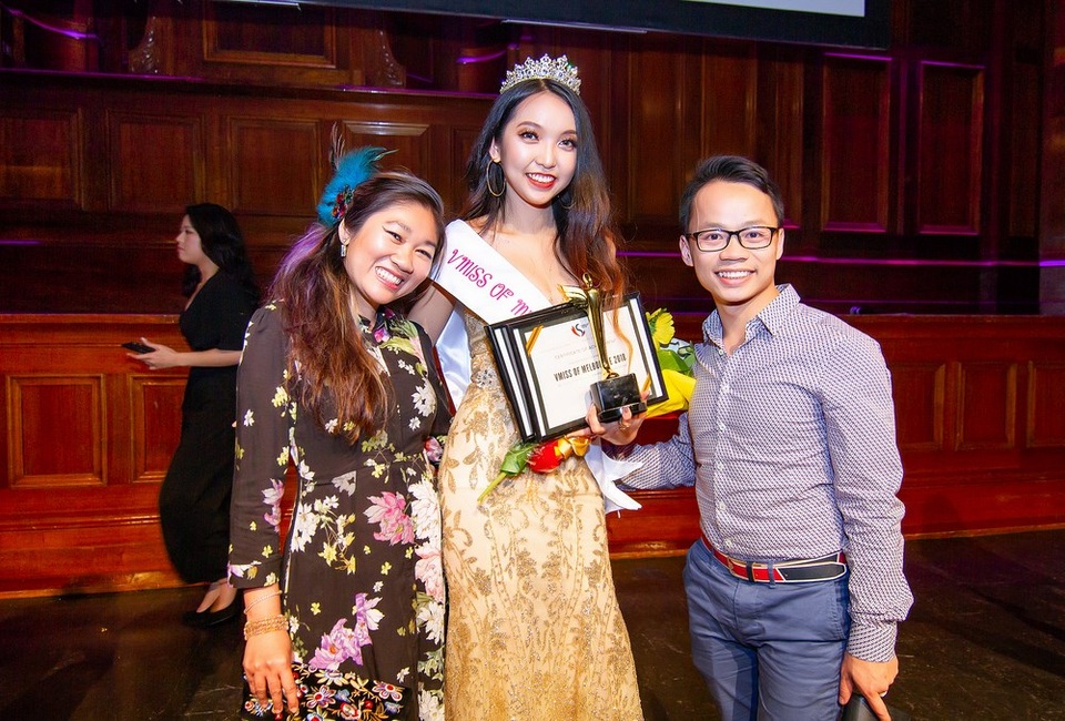 Cô gái miền đất Mũi đăng quang Hoa khôi du học sinh Việt tại Úc 2018 - 5 Nữ sinh viên trường ĐH La Trobe cũng là chủ nhân của giải phụ Thí sinh ứng xử hay nhất.