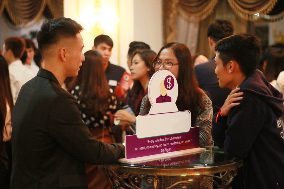 Bạn trẻ thể hiện mình trong sơ yếu lý lịch: “Tốt gỗ" thôi chưa đủ? - 3 Ngoài việc thể hiện tốt nội dung, hình thức của CV cũng cần được chú trọng để gây ấn tượng tốt với nhà tuyển dụng.