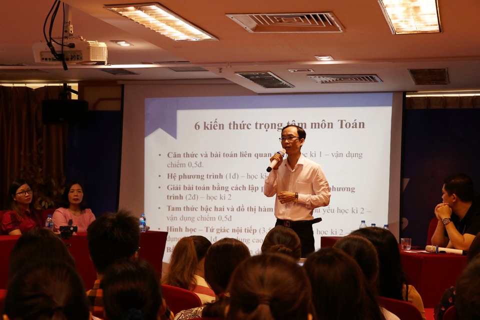 “Bí kíp” để phụ huynh đồng hành cùng con chinh phục thành công vào kỳ thi lớp 10 - 5 Thầy Hồng Trí Quang chia sẻ về bí quyết chinh phục môn Toán.