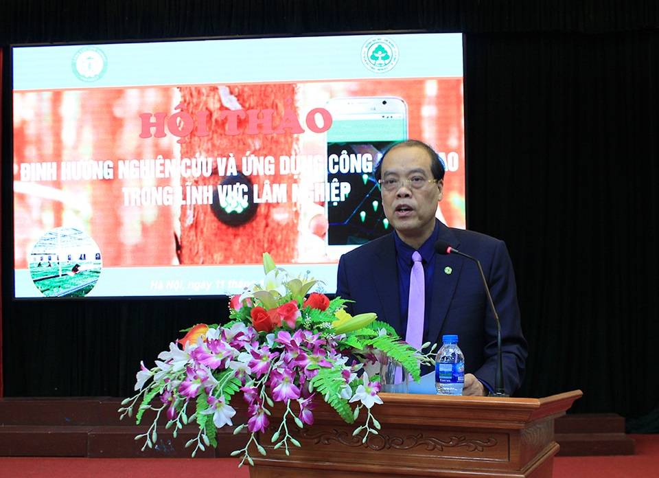 Ứng dụng công nghệ cao phát triển lâm nghiệp: Thúc đẩy hoạt động nghiên cứu ở trường đại học - 2 GS.TS. Trần Văn Chứ - Hiệu trưởng ĐH Lâm nghiệp phát biểu.
