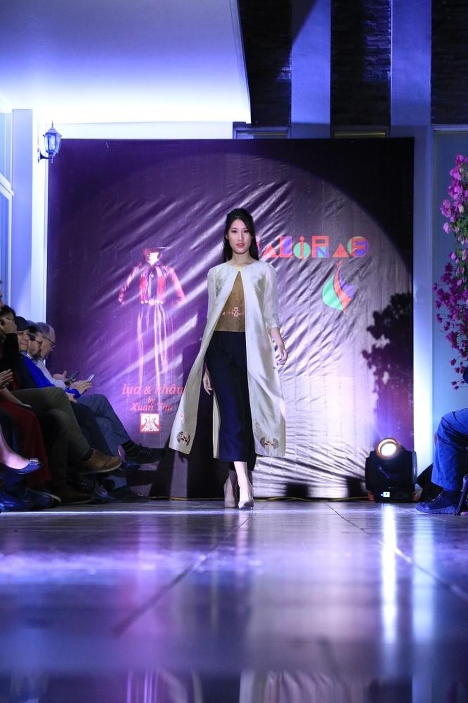 Ra mắt CLB Thời trang và Toán học trong vườn ươm tài năng của GS Ngô Bảo Châu - 6 Ra mắt CLB Thời trang và Toán học trong vườn ươm tài năng của GS Ngô Bảo Châu - 6