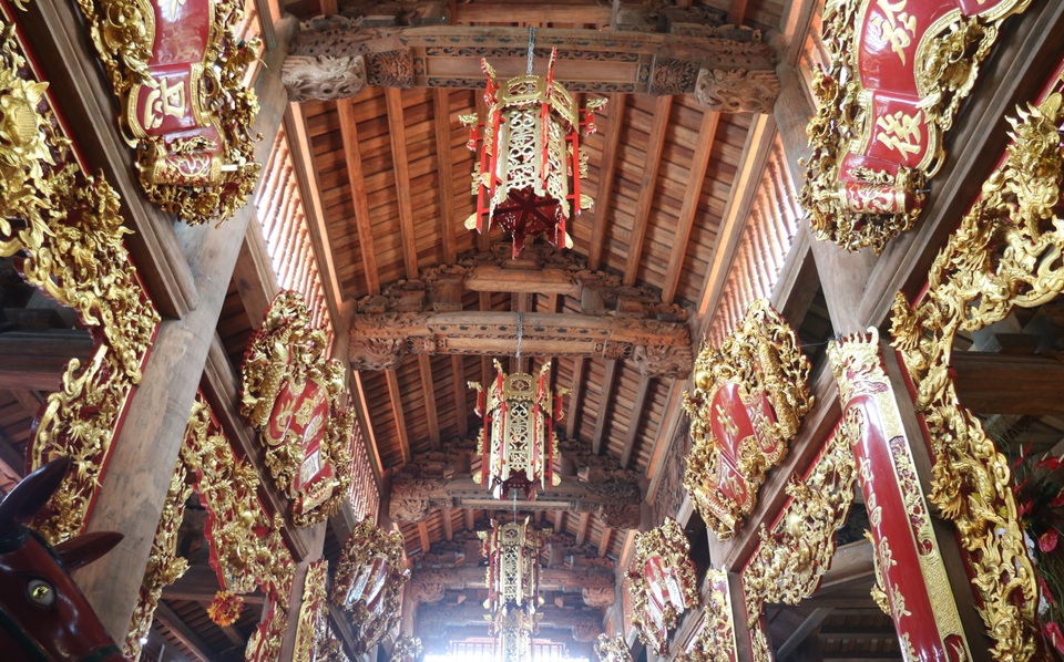 Vẻ đẹp bên trong điện thờ Tổ.