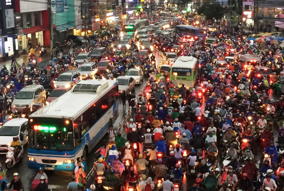 Kẹt xe khủng khiếp ở cửa ngõ Sài Gòn - 8