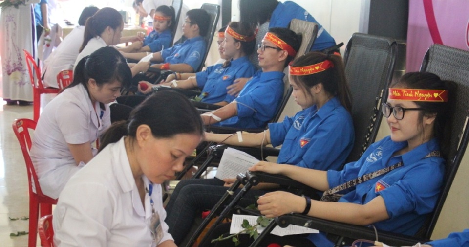 Đây là đợt hiến máu lần thứ hai được Trường Đại học Hà Tĩnh phối hợp với các đơn vị tổ chức trong năm 2016