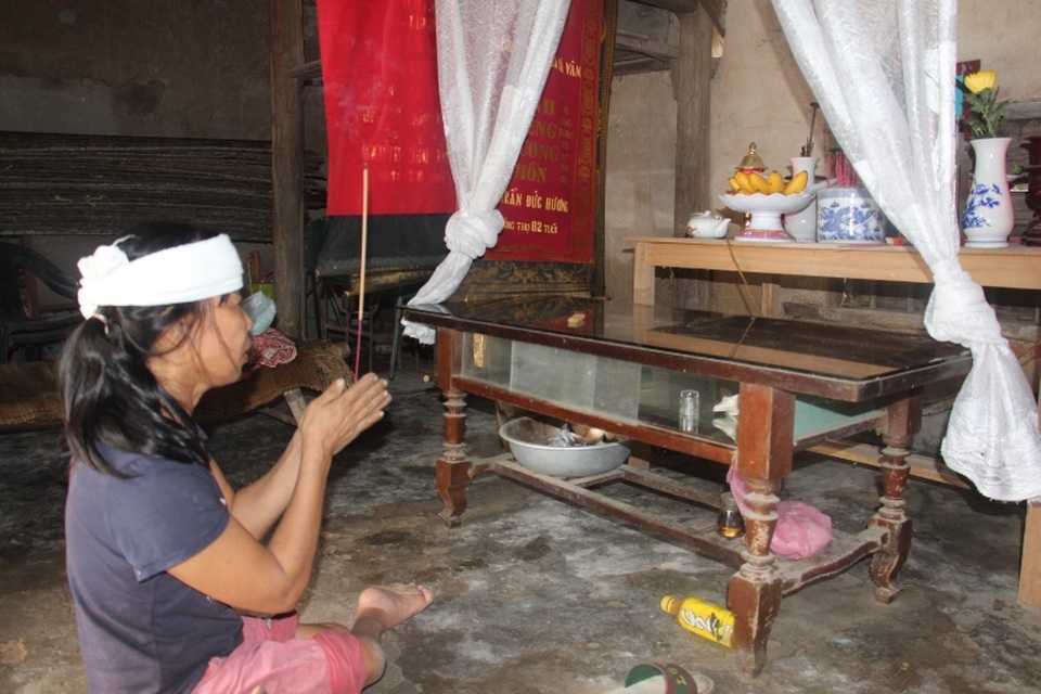 Cuộc sống bất hạnh của người đàn bà di chuyển bằng đôi tay - 4