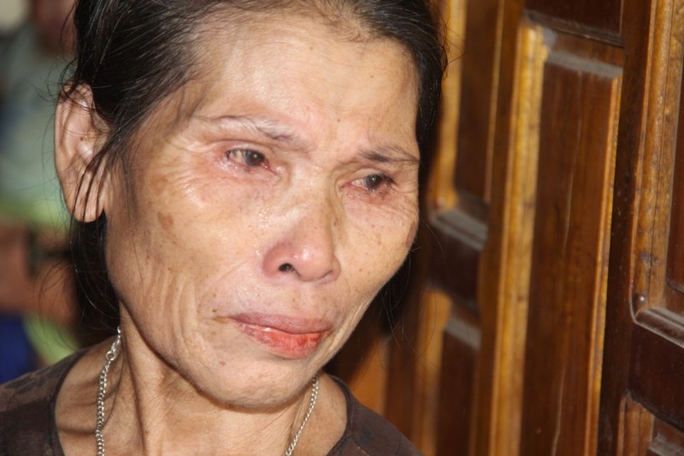 Và những giọt nước mắt khi cơn lũ đi qua