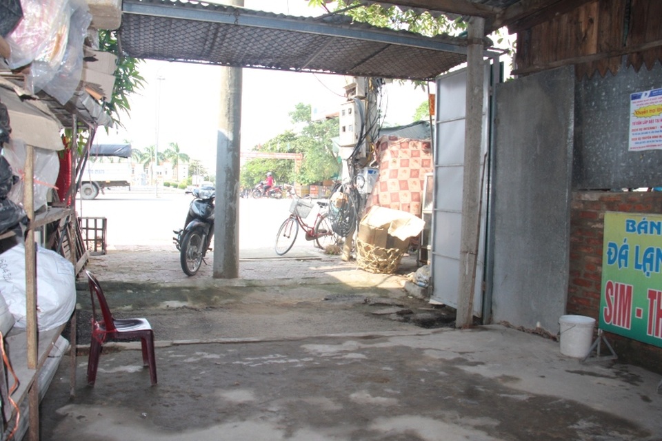 Mảnh đất chị Mai mua lại của ông Báu và đã sinh sống ổn định trên mảnh đất này hơn 16 năm. Thế nhưng giờ đây chị sẽ phải trả lại mảnh đất này vì tòa tuyên án chị thua cuộc