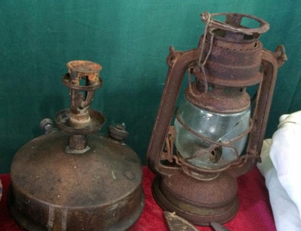 Tiếp nhận nhiều tài liệu, hiện vật cổ có giá trị - 7 Tiếp nhận nhiều tài liệu, hiện vật cổ có giá trị - 7